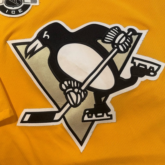 NHL Pittsburgh Penguins Men’s Licensed Jersey No Player CCM Gold Size Large - Picture 3 of 9
